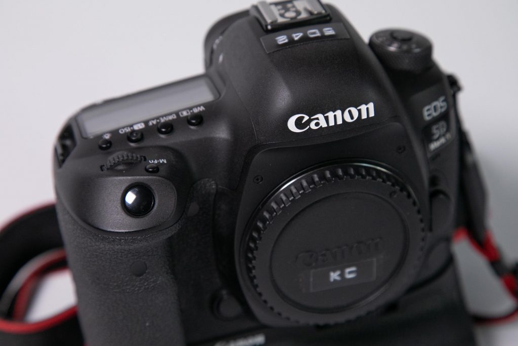 フルサイズ一眼レフの定番 [ Canon EOS 5D Mark Ⅳ ] | くろかめブログ