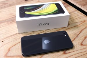 iPhone - たかぽよ様専用【新品未開封】iPhone SE第2世代64GB REDの+